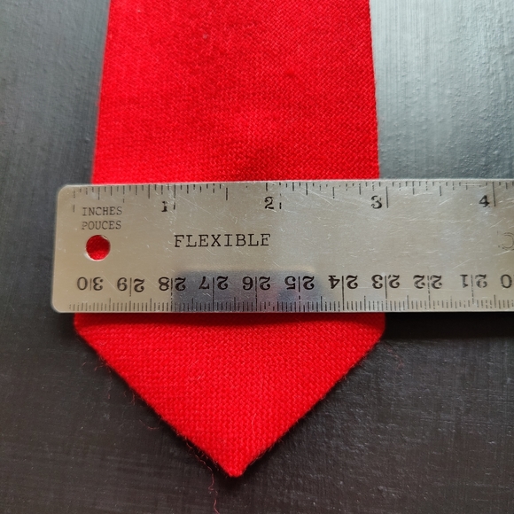 Red ♥️ 🍒 | vintage wool tie | Tip Top's Club International - Picture 6 of 10